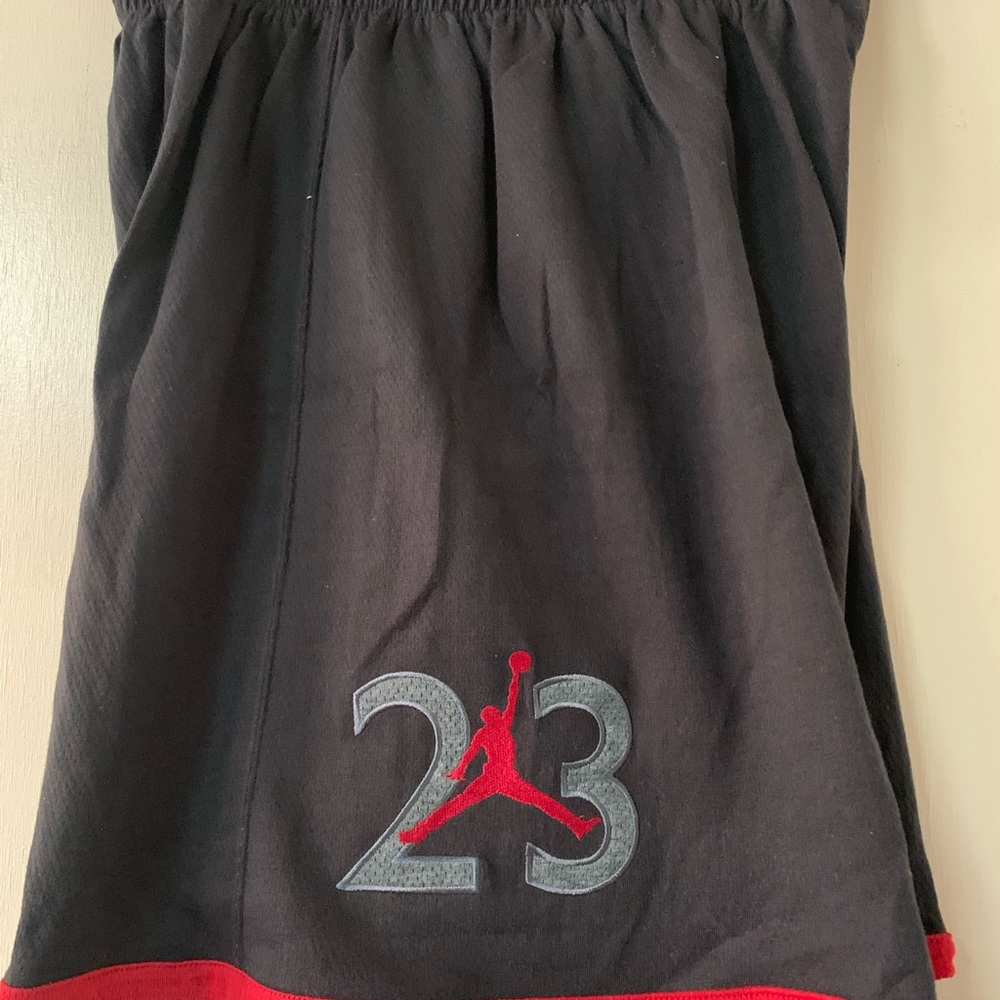 NIKE AIR JORDAN BASKETBALL SHORTS BLACK/RED SIZE L